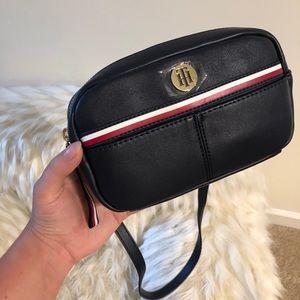 Tommy Hilfiger fanny pack